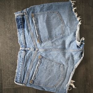 Casual Blue Denim Frayed Shorts